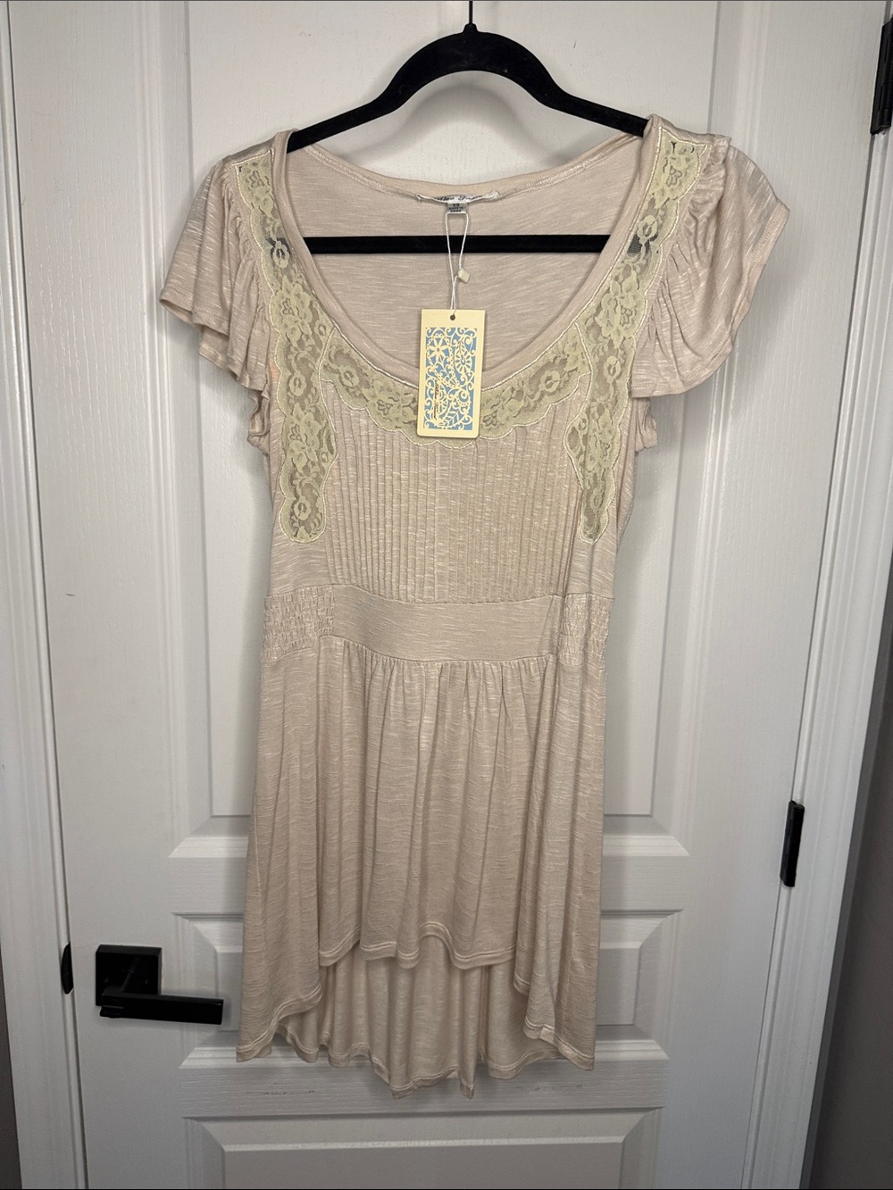 Anthropologie brand Women's Cream Lace-Trim Scoop Neck Tunic